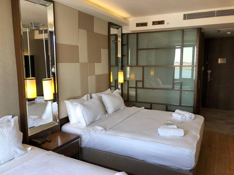 Otel The Biancho Pera 4*