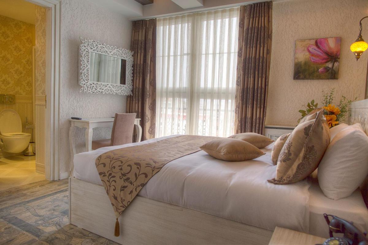 Elegance 4*