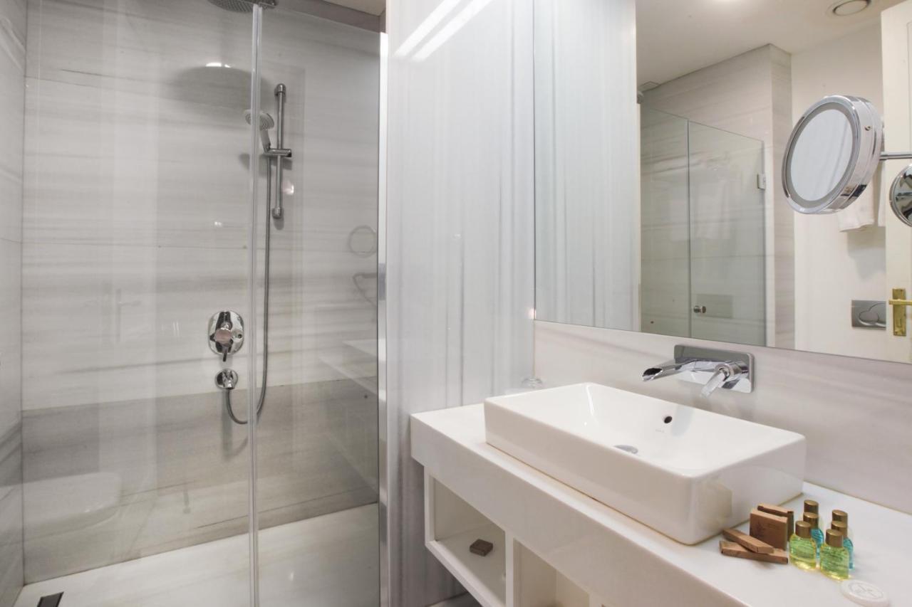 Lina Taksim Pera Hotel 4*