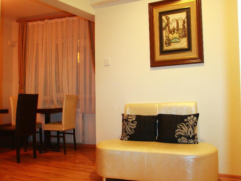 Liva Aparthotel 3*