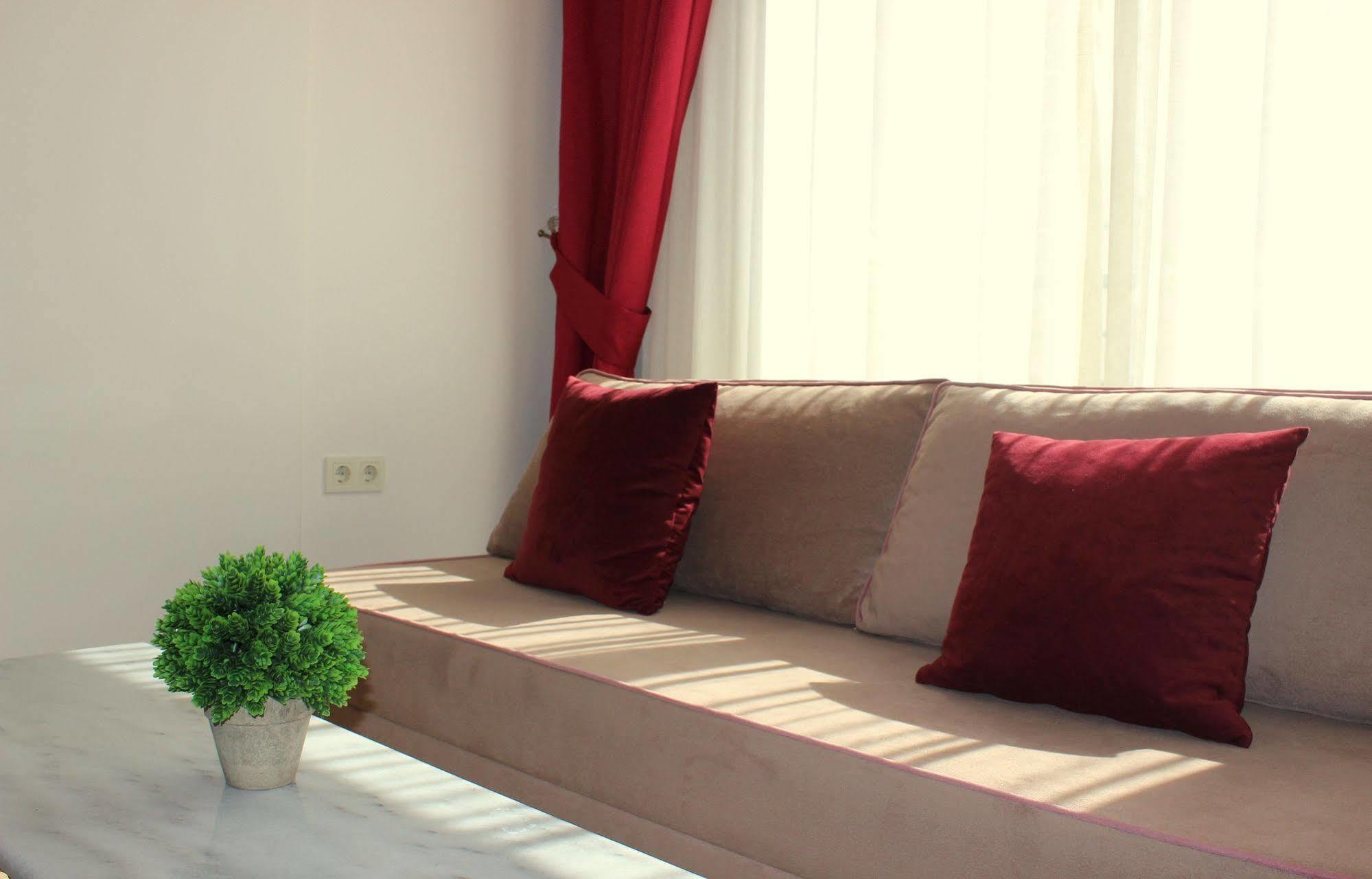 Almond Hill 2* Istanbul