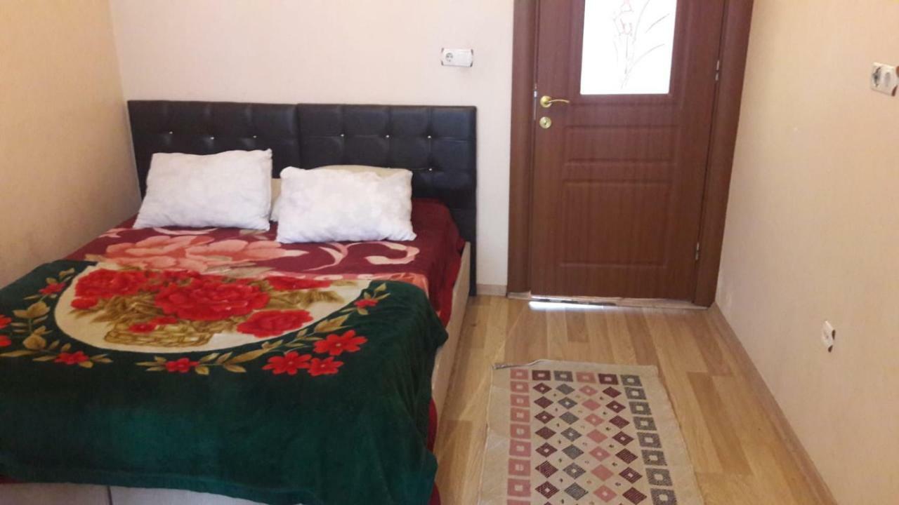 Omer Hayyam Suites Aparthotel