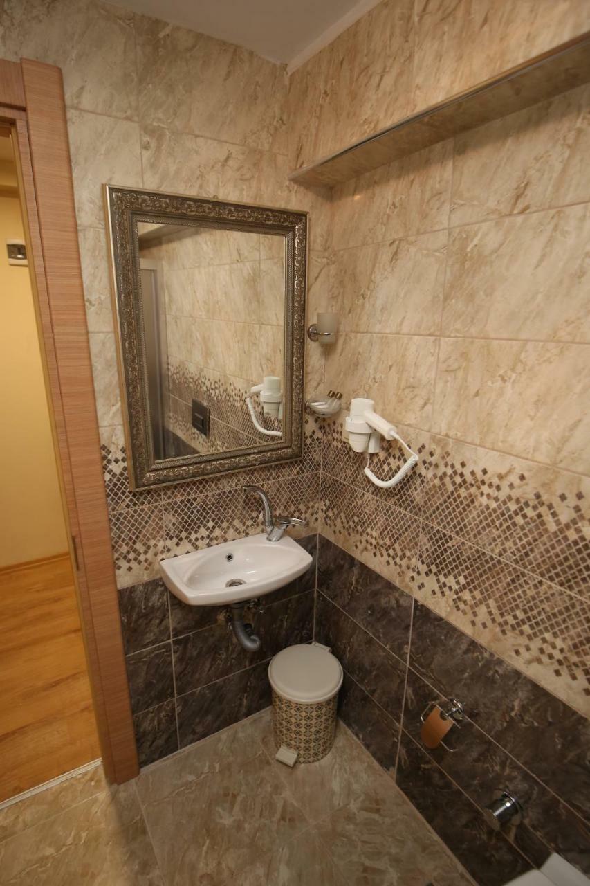 Yues Bed & Breakfast 2*