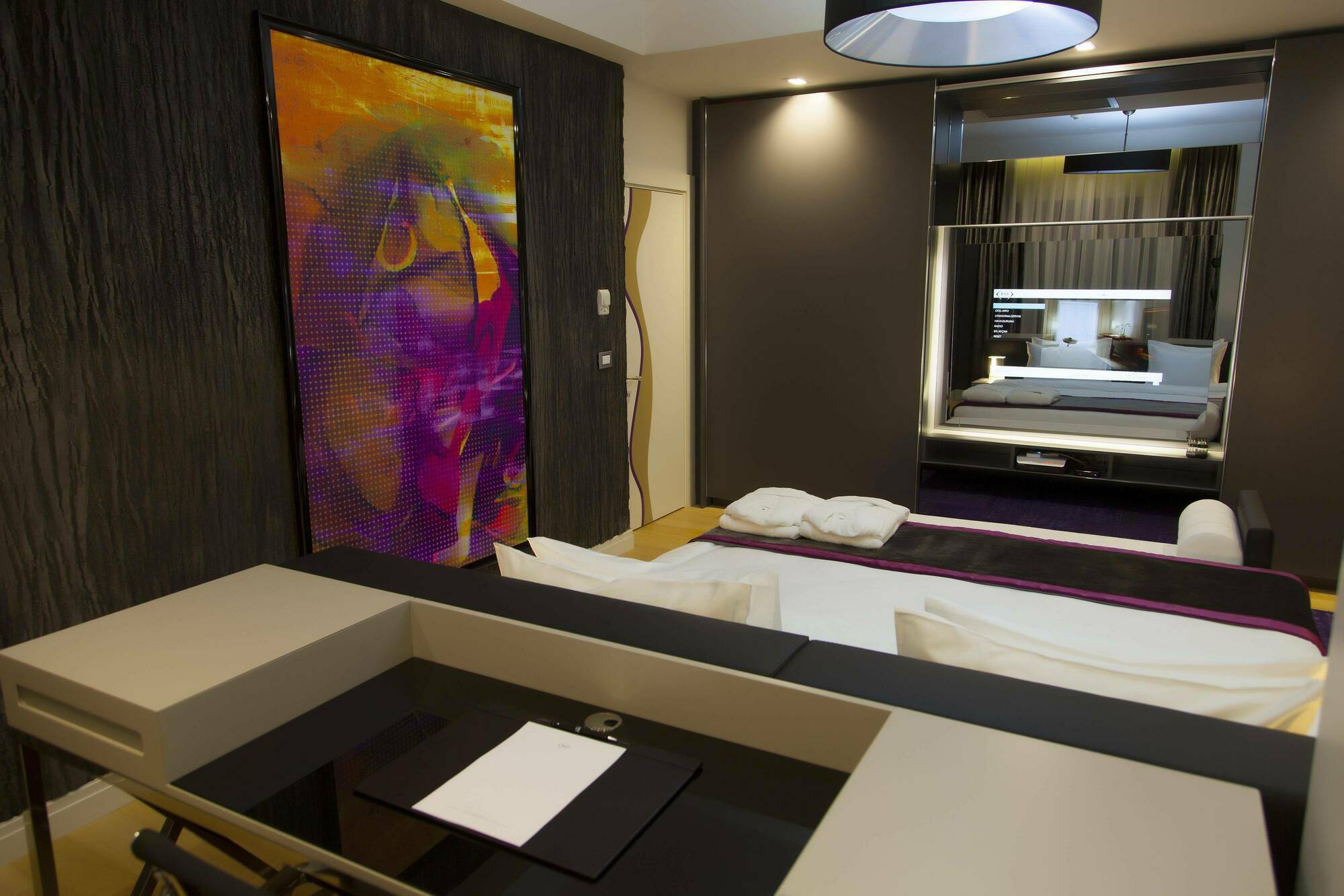 The Leos Apart Otel
