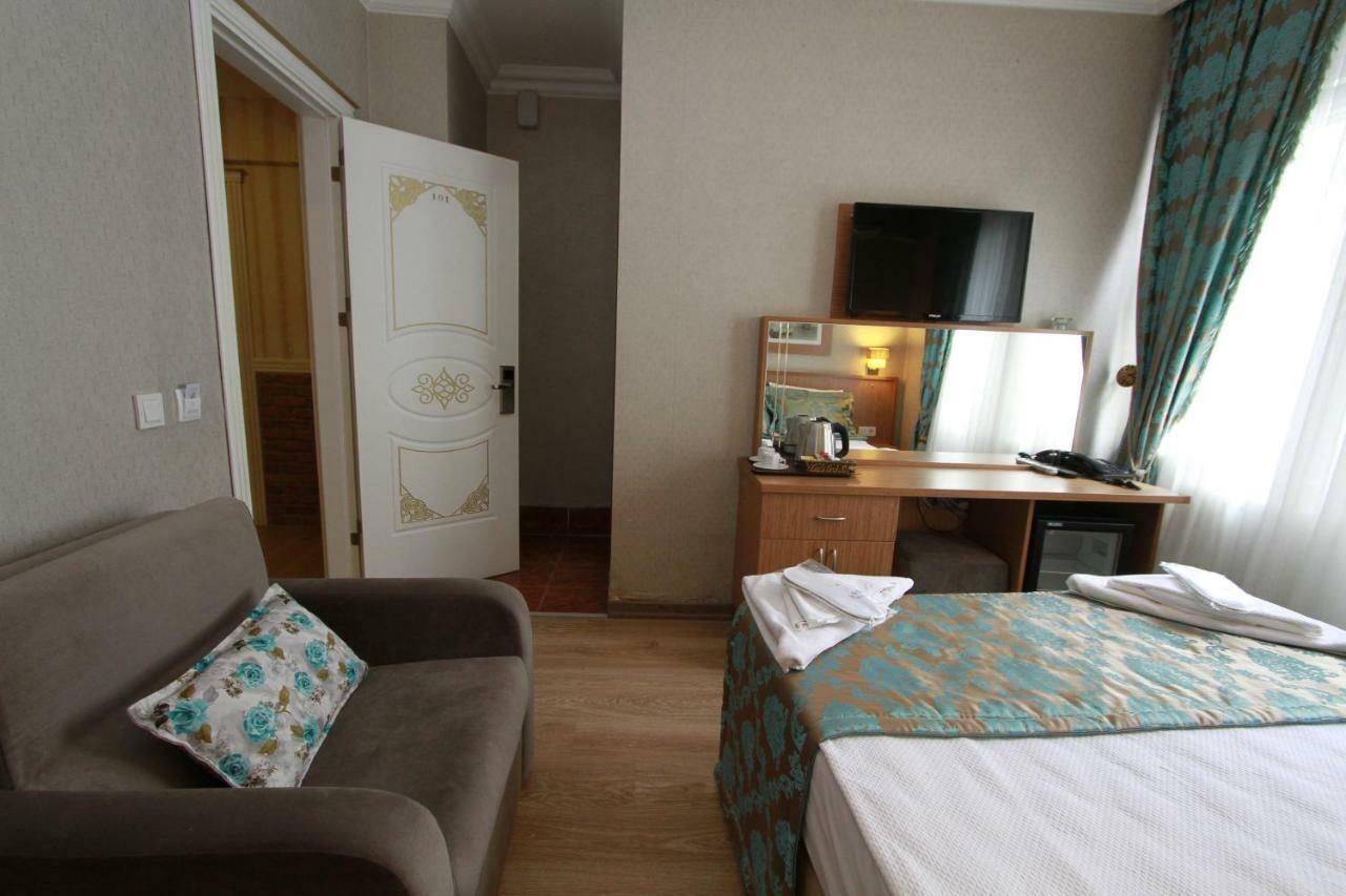 Hotel Agora Boutique & Bistro 3*