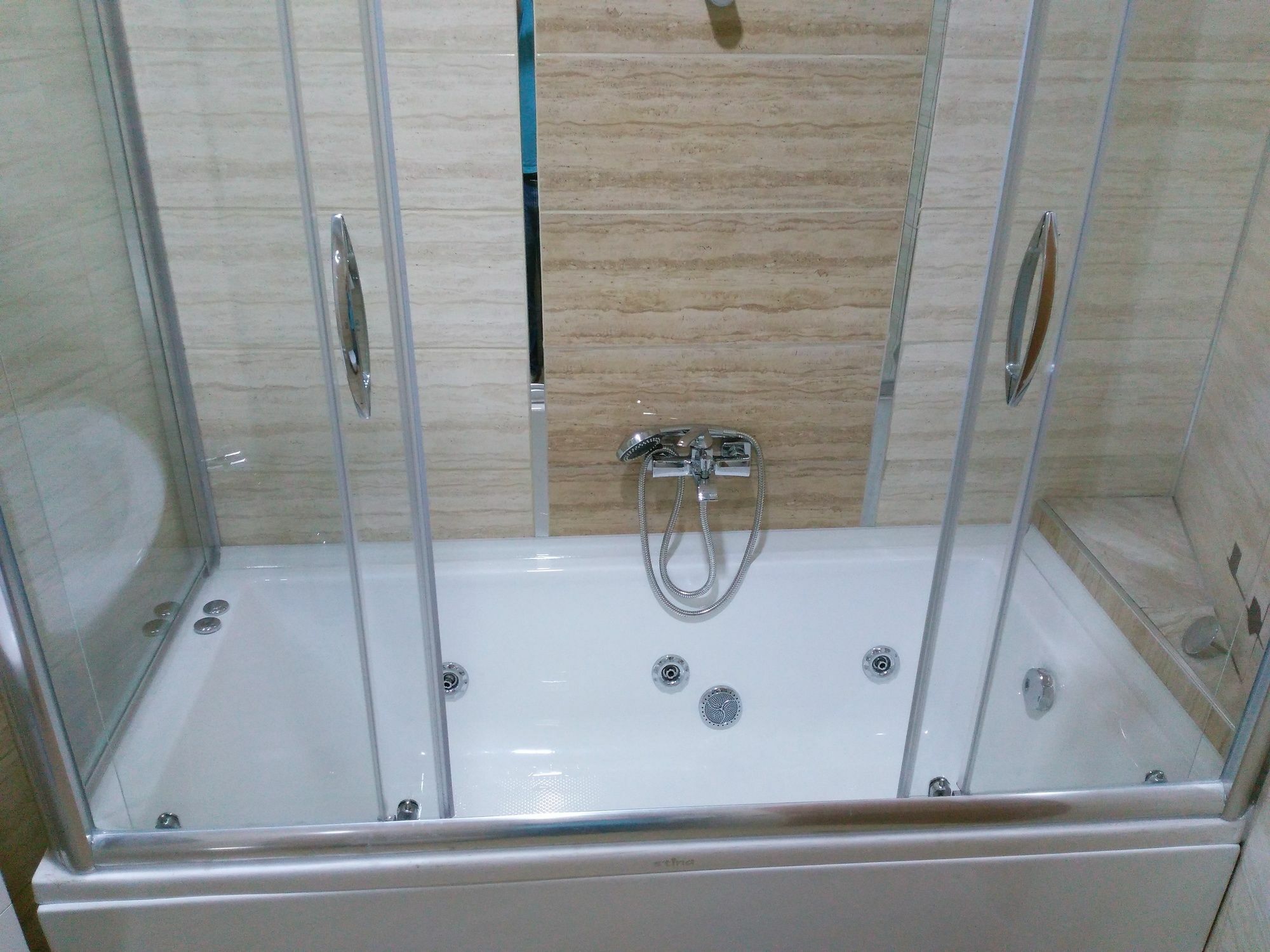 Hotel Realist 3*
