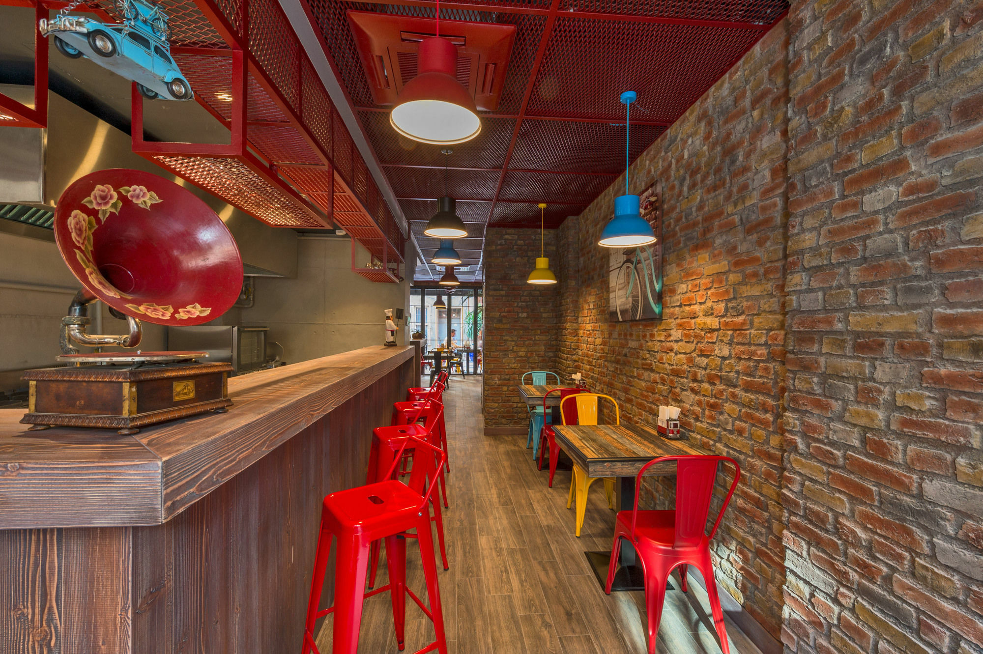 Hotel Taksim Nis - Istiklal Street