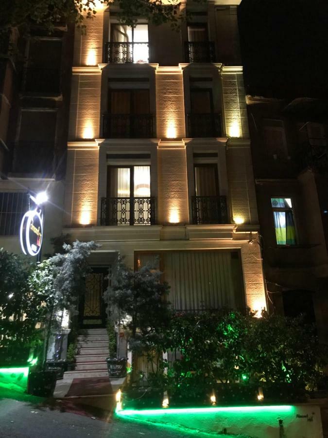 Aparthotel Almond Hill