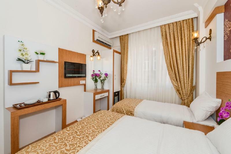 Hotel Raimond 3*