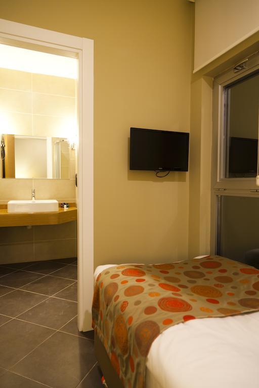Grand Plaza Hotel 3*