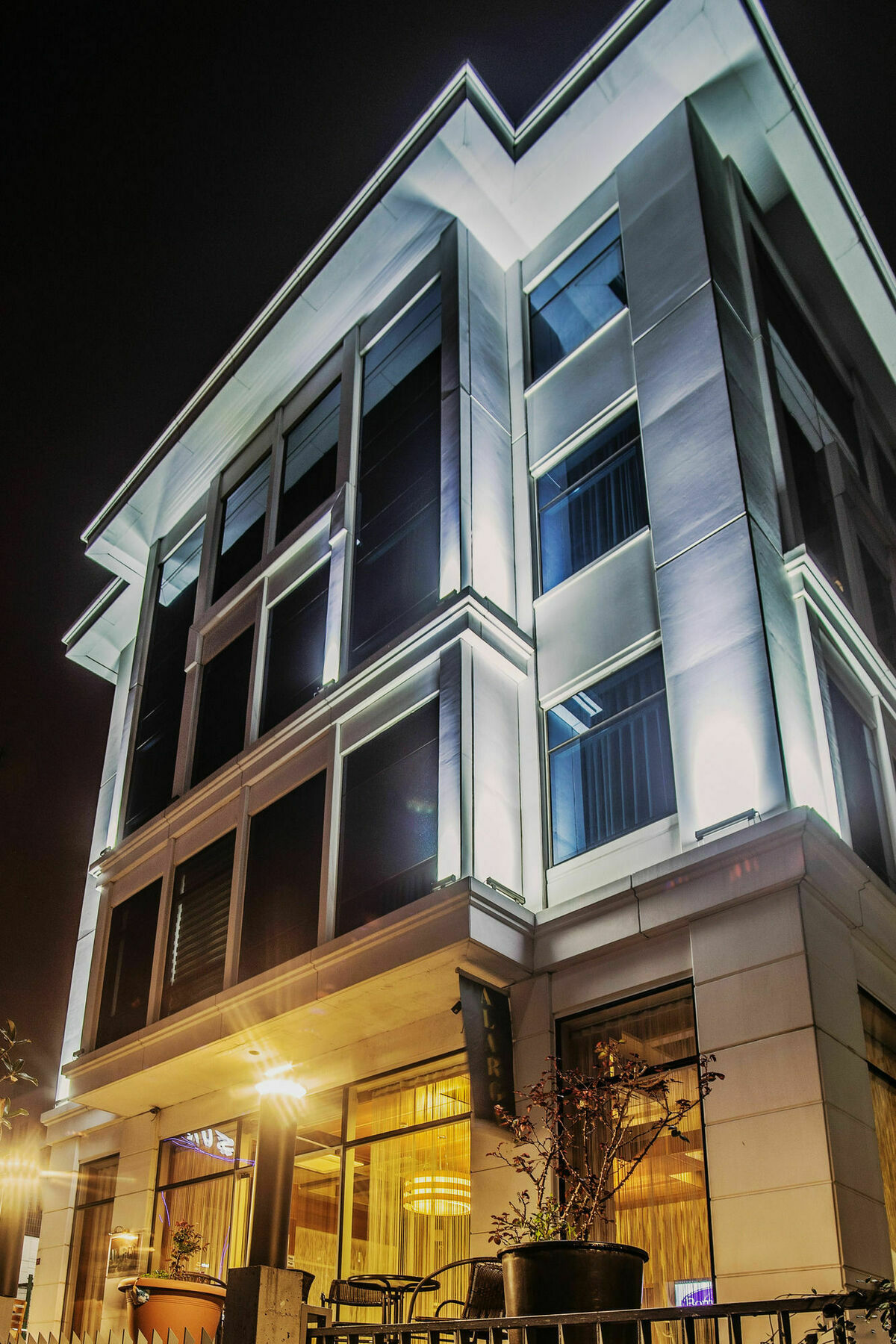 Discovery Hotel 3*