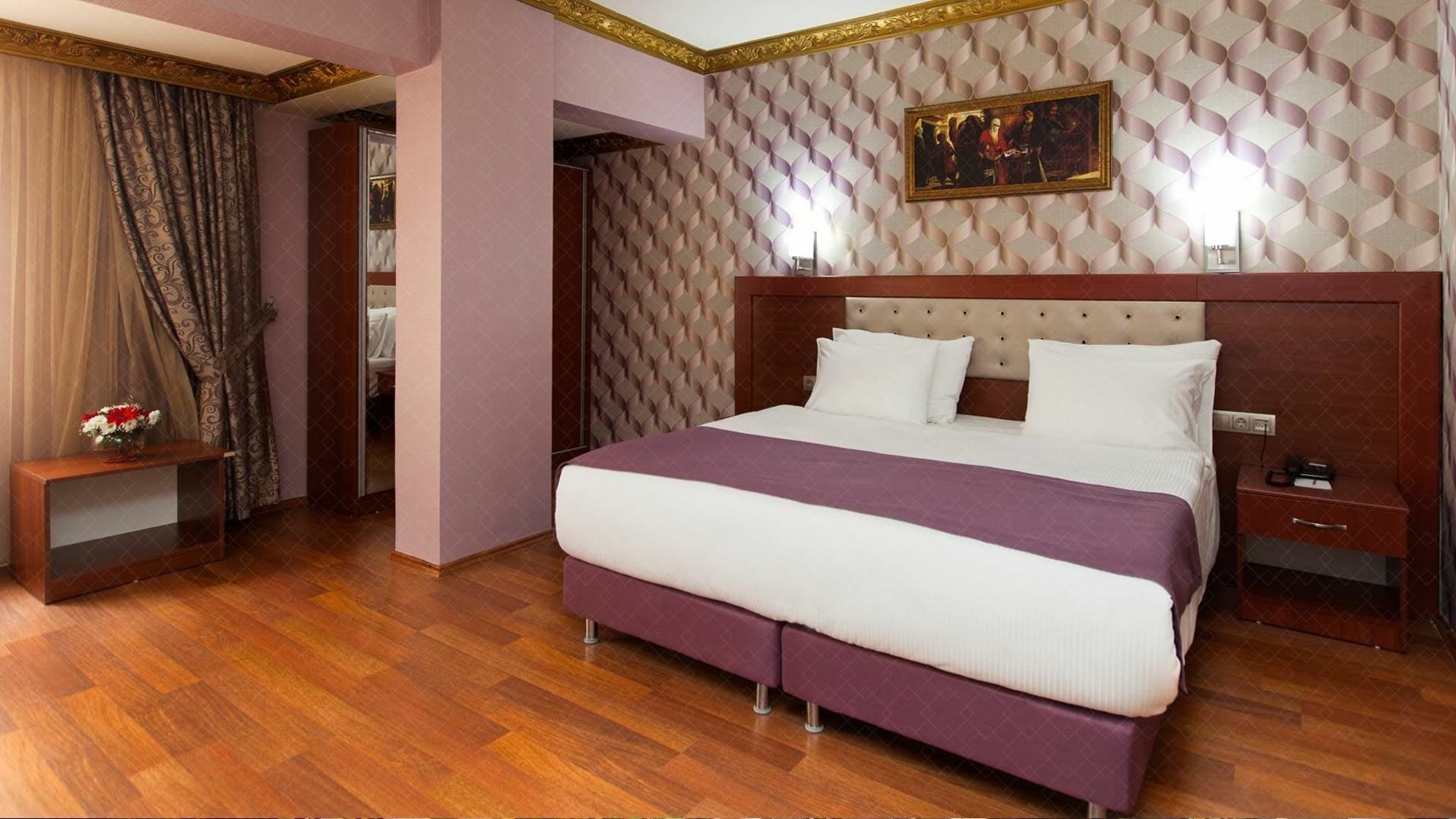 Alrazi Hotel