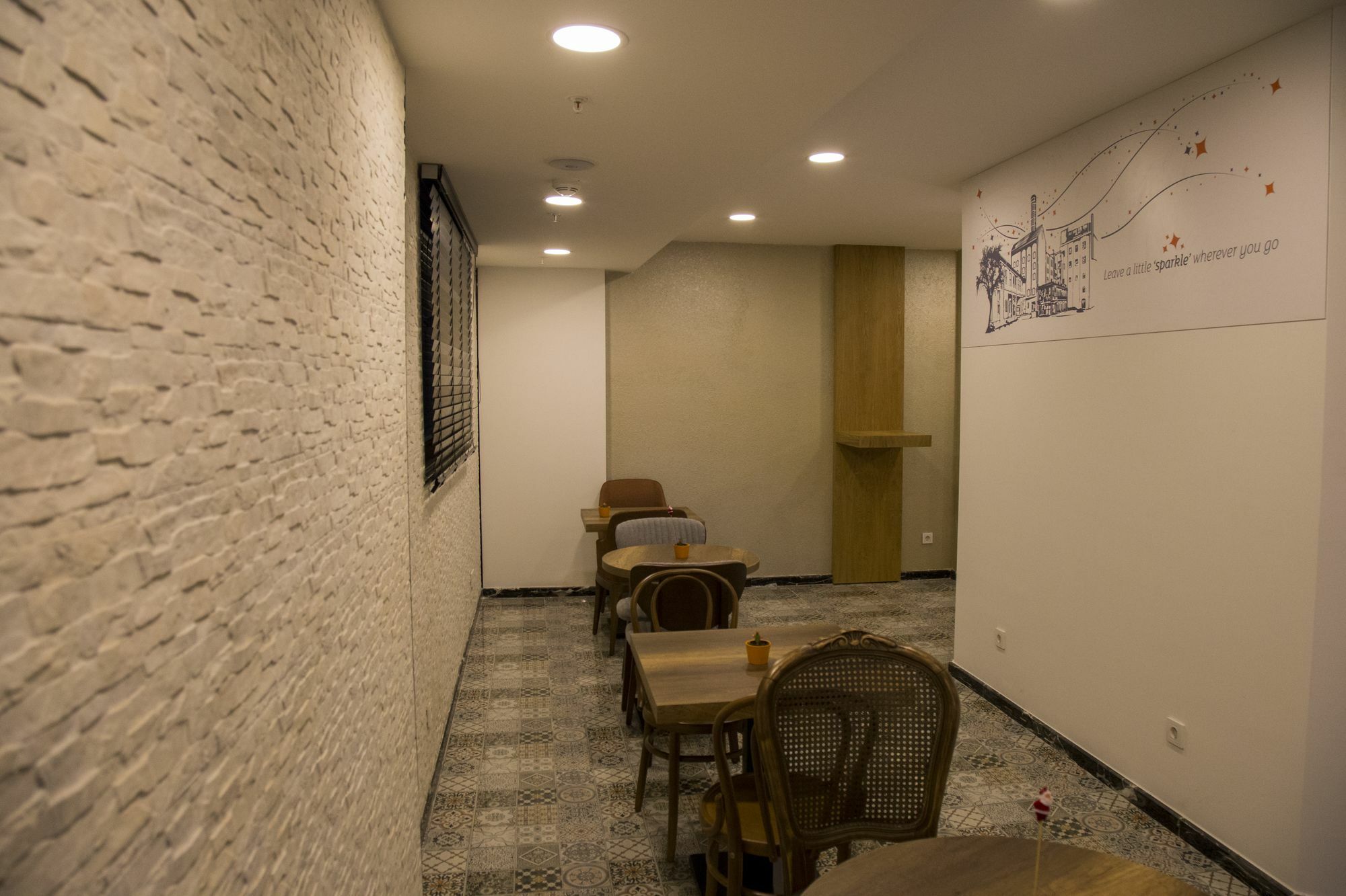 Hotel Sparkle 3*