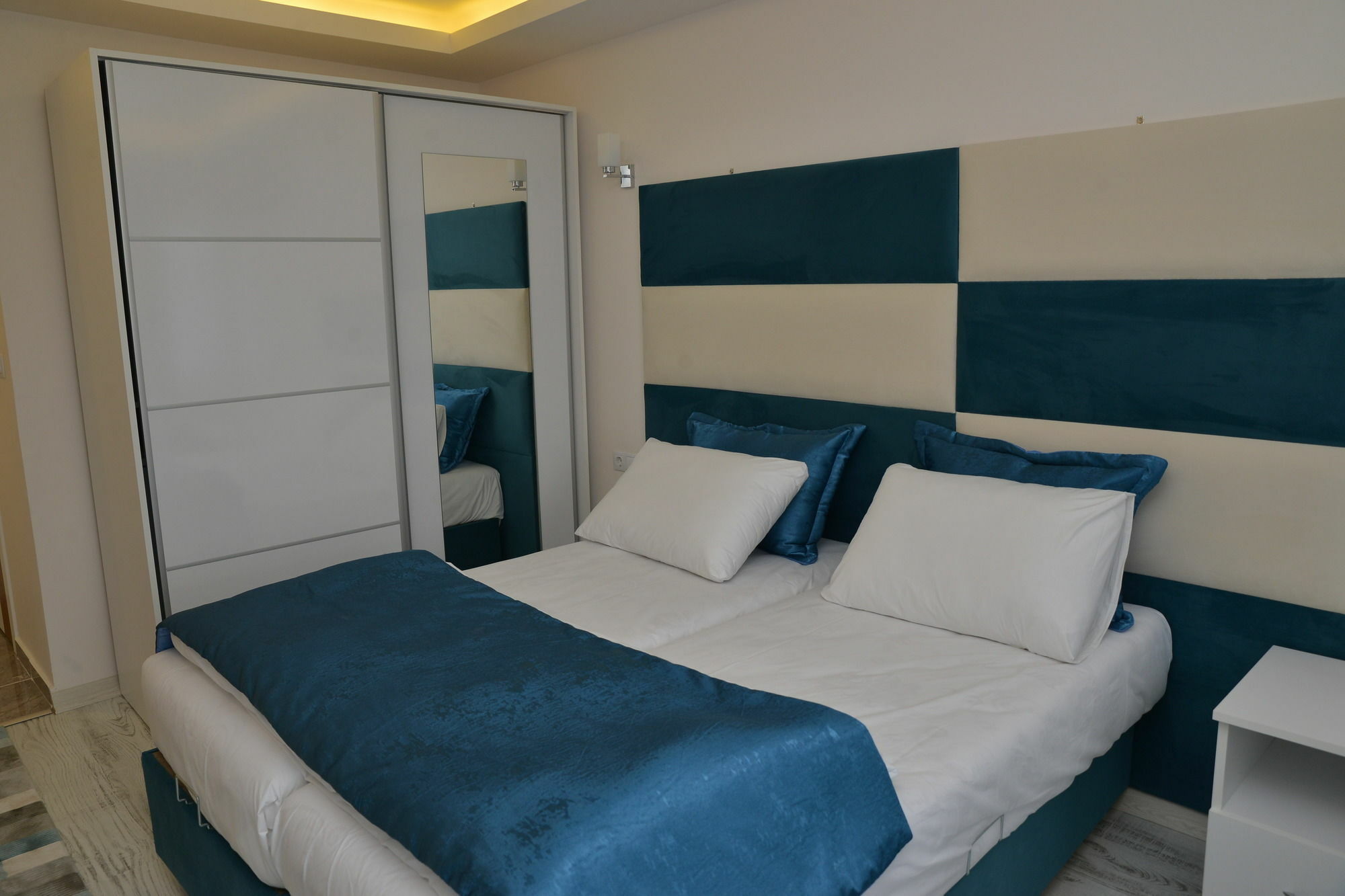 Deep Hotel 3*