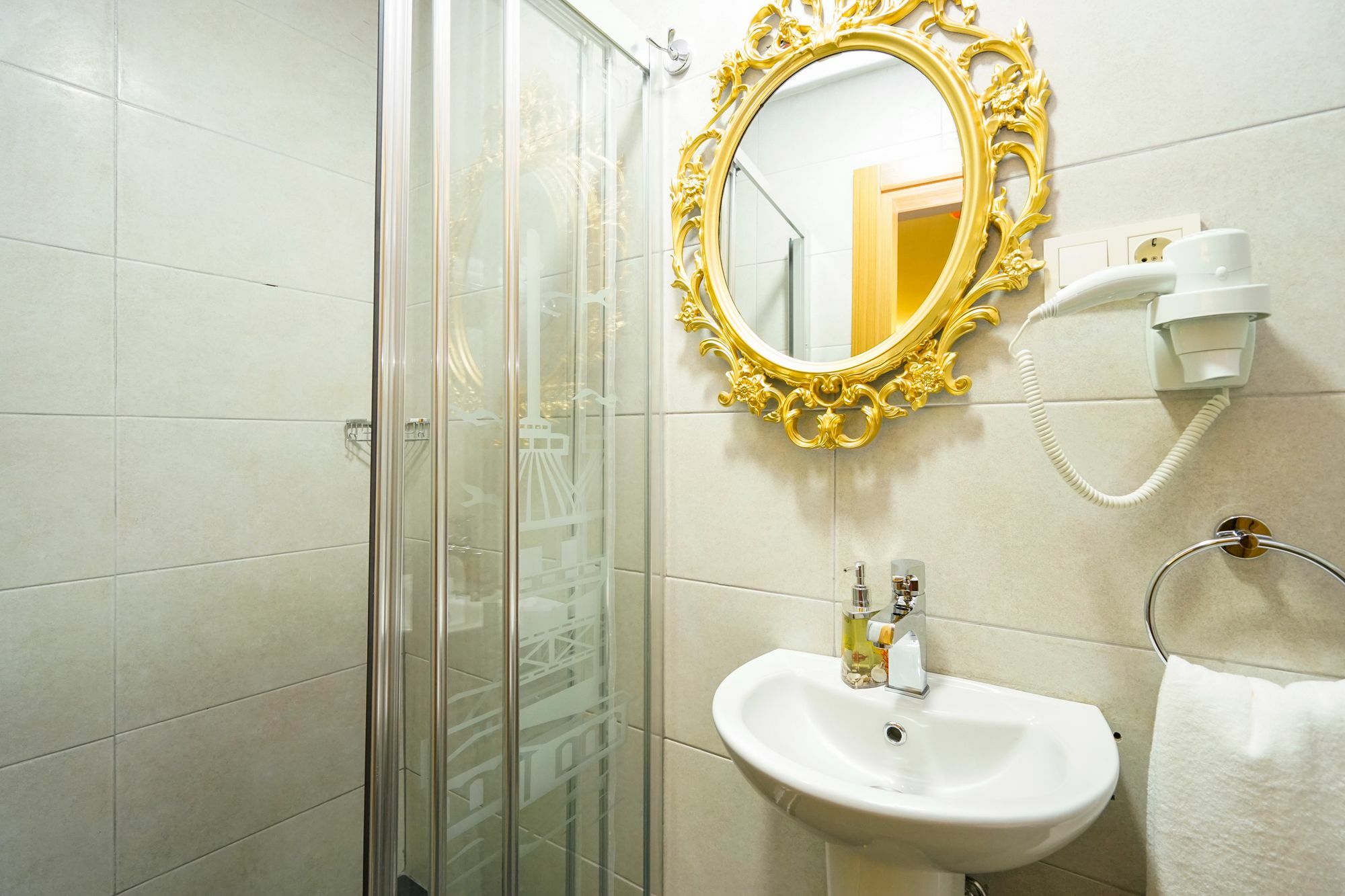 Apart Otel Taksim Celebi 5*