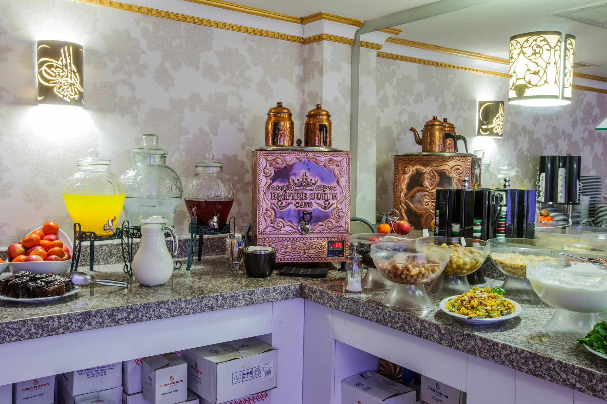 Empire Hotel 3*