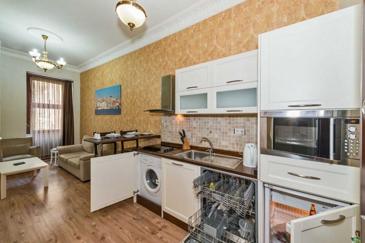 Iq Mis Aparthotel