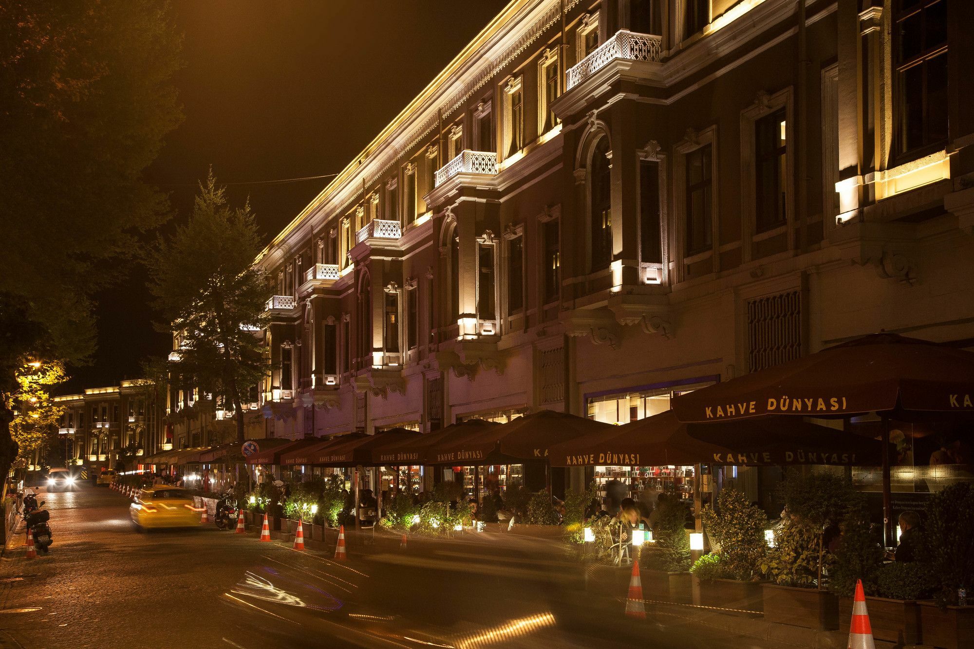 Aparthotel The Capital