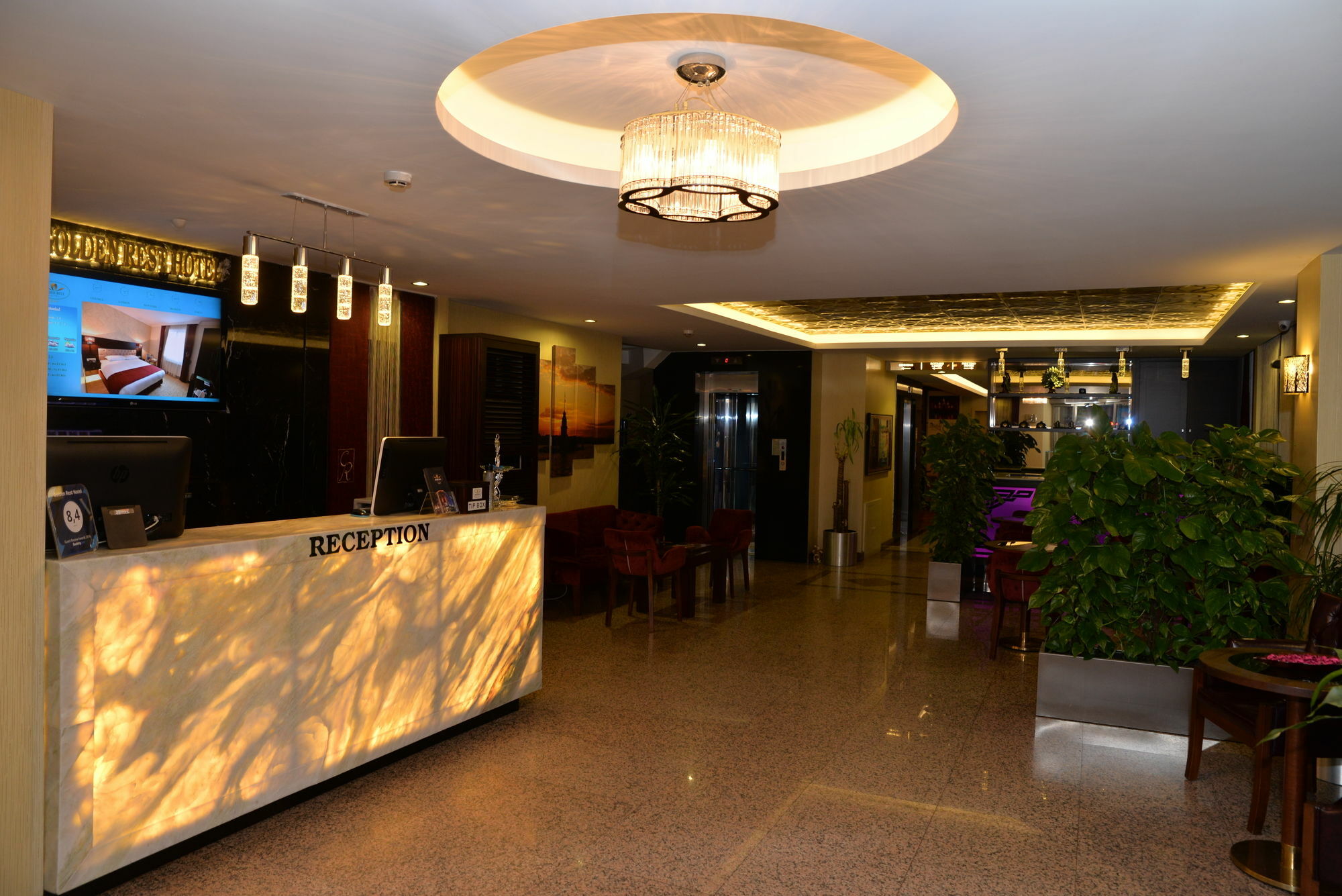 Golden Siyav Hotel 3*