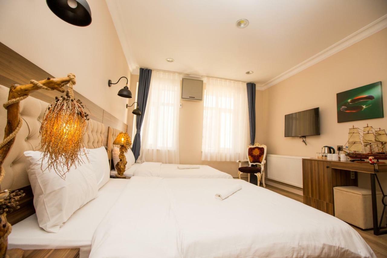 Corner Garden Hotel 2*