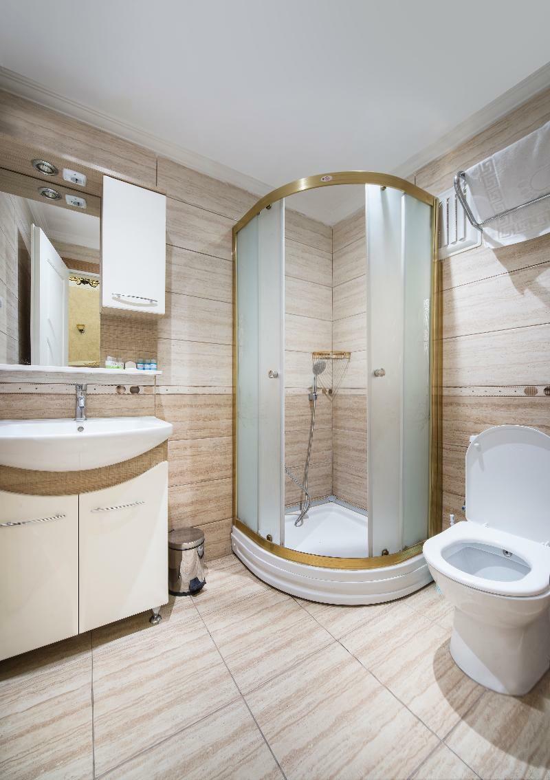 Alhambra Aparthotel