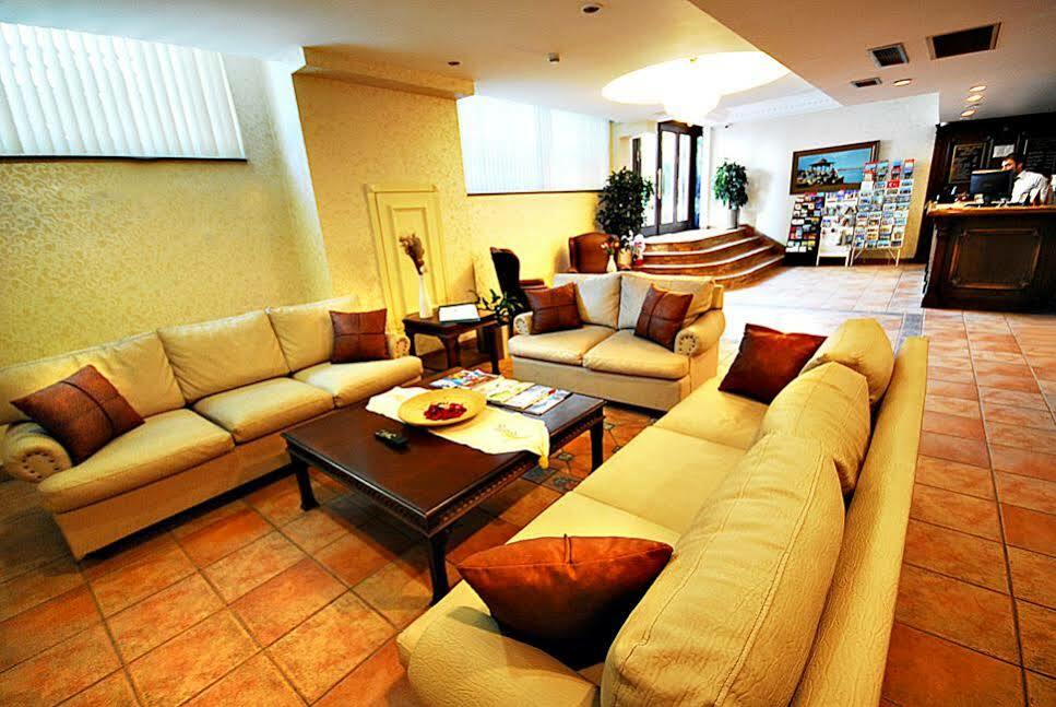 Hotel Golden Crown Istanbul