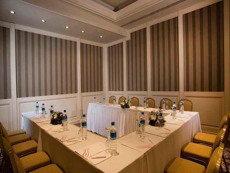 Elite World Comfy Taksim 4*