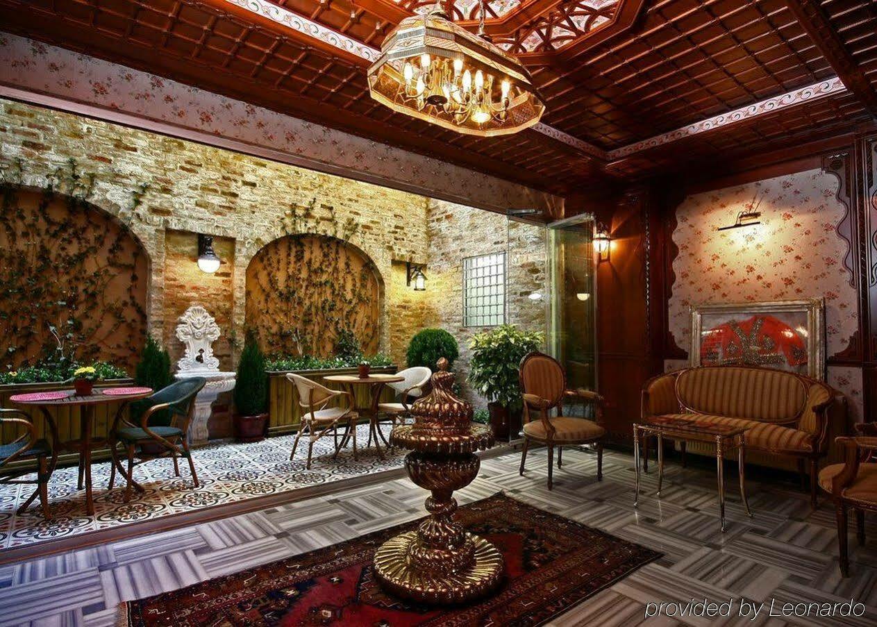 Niles Hotel 3*