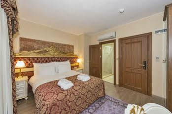 By Murat Royal Galata 3*