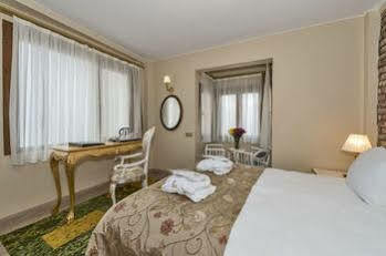 By Murat Royal Galata Hotel Istanbul