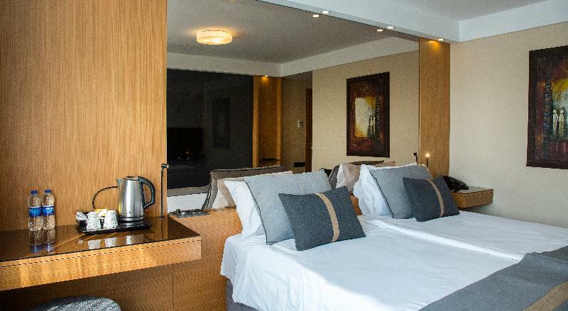 Tan - Special Category Otel