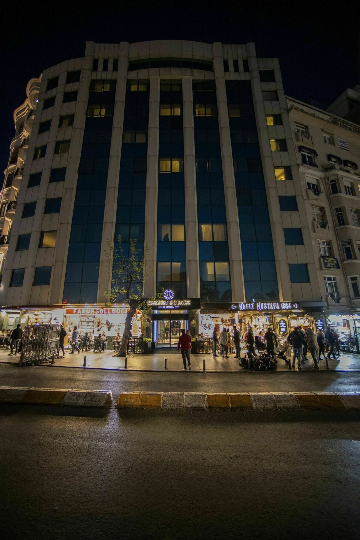 Hotel Taksim Square 4*