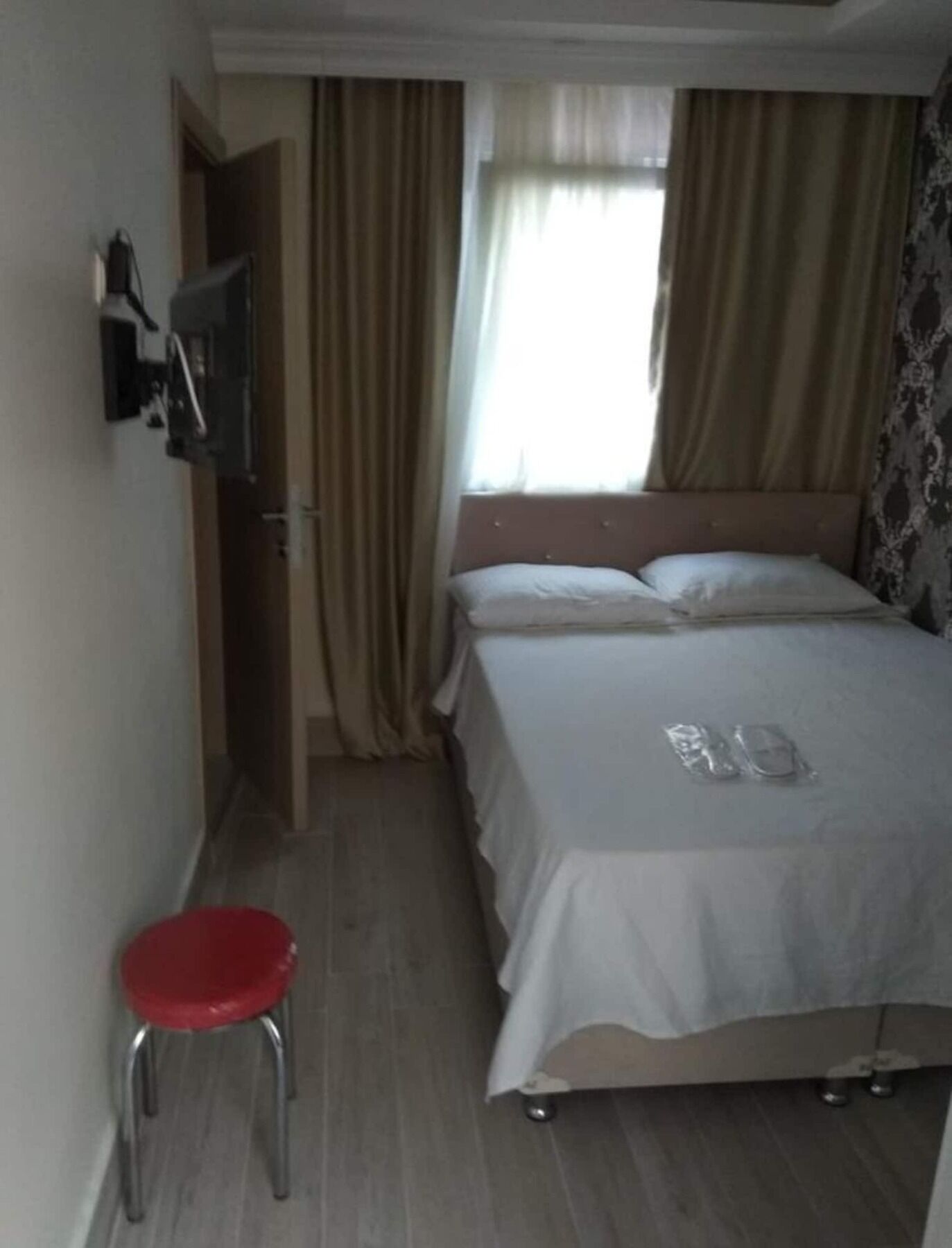 Hotel Honey 2*
