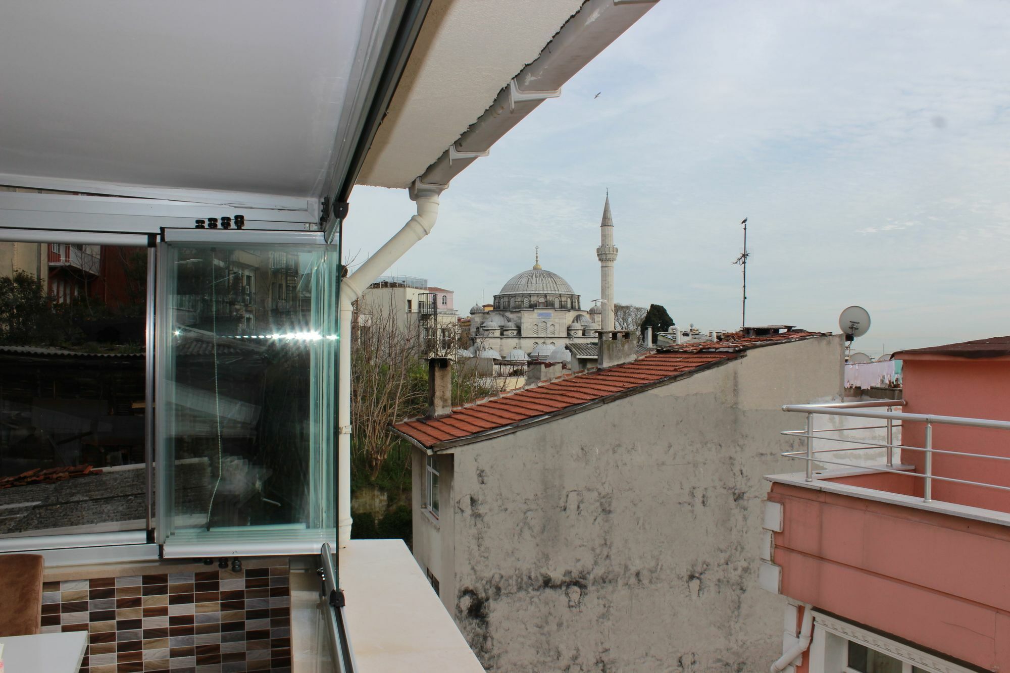 Otel Carvan 2*