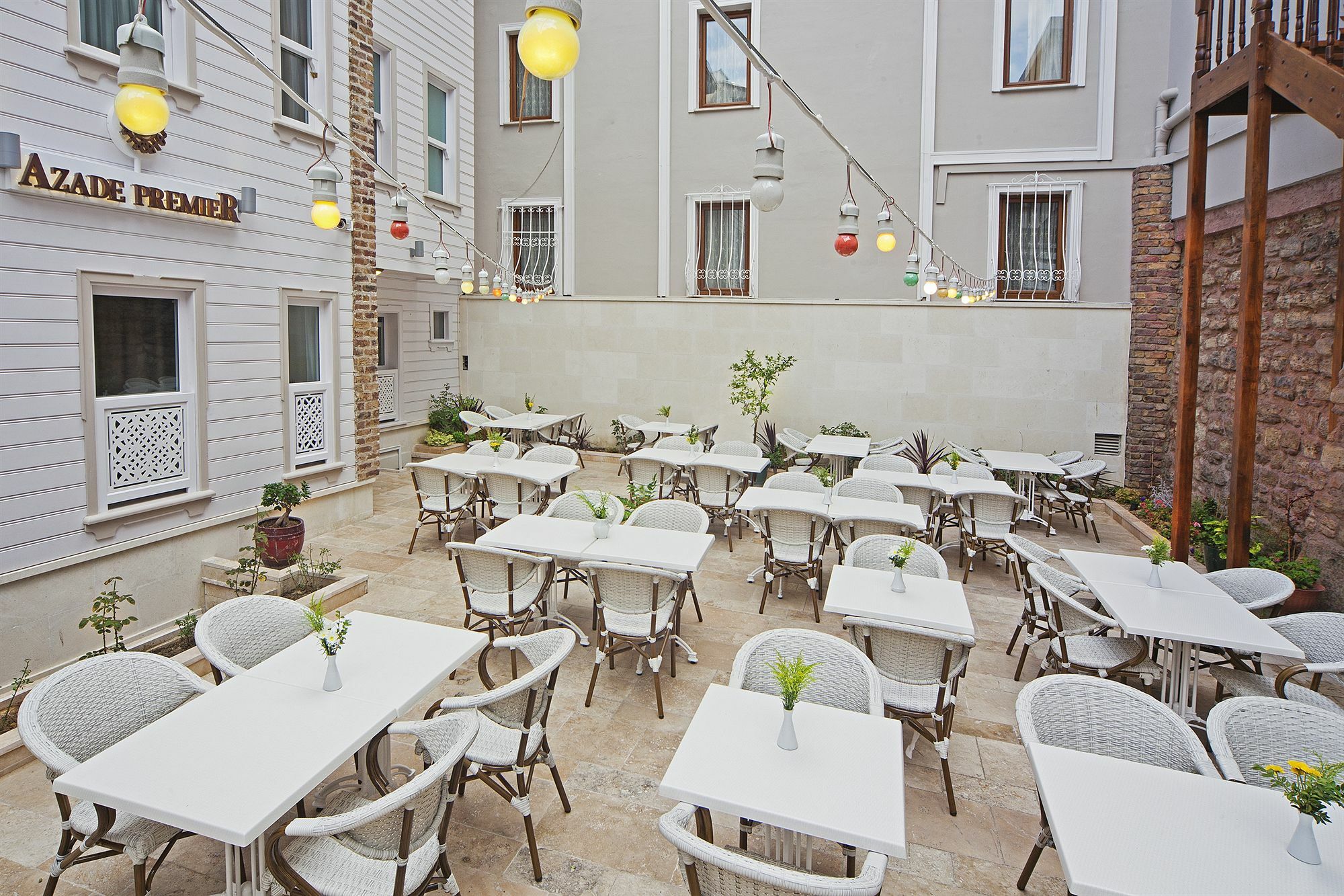 Azade Premier 3*