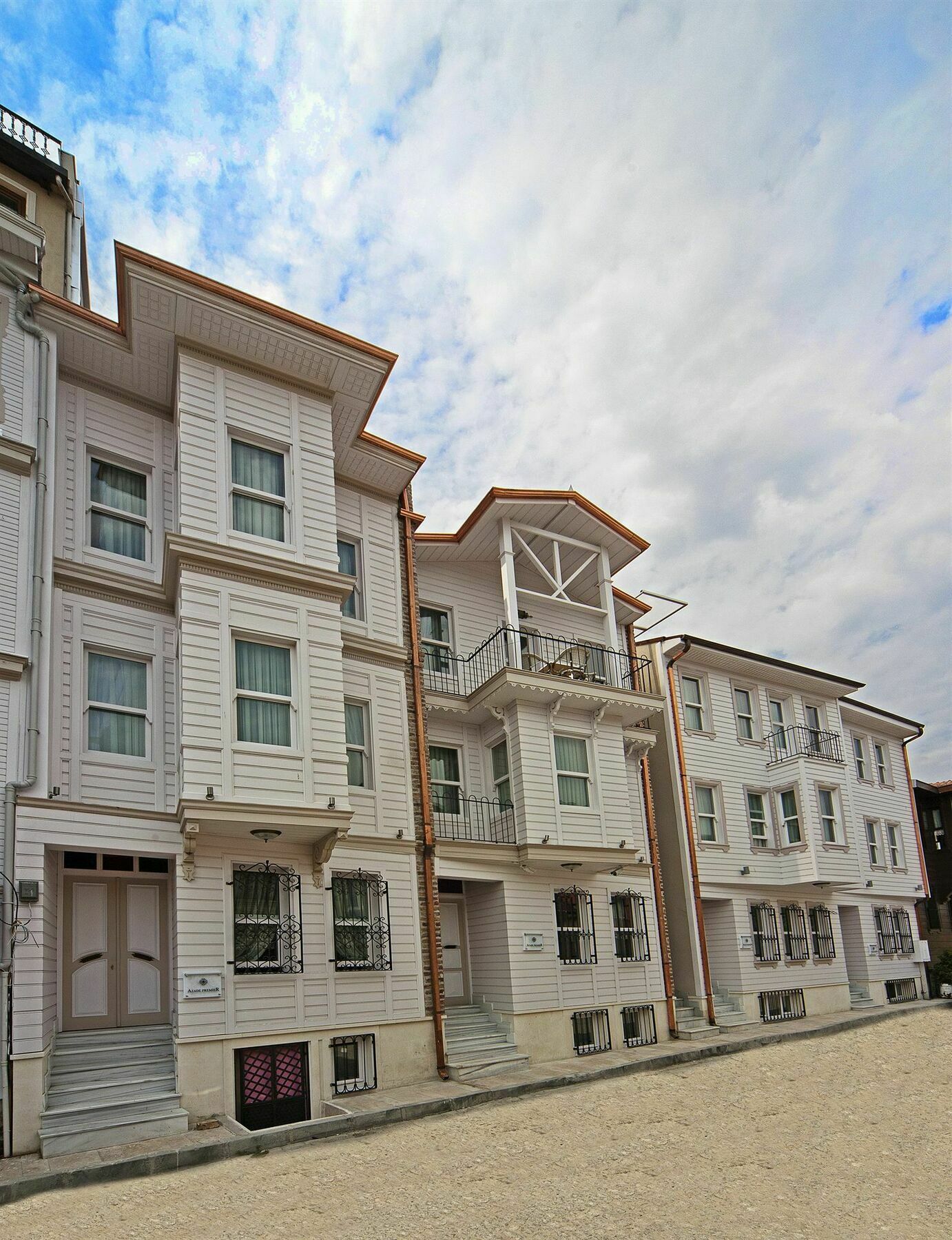 Azade Premier Otel