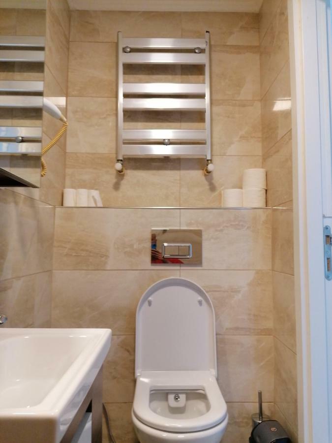Waterfall Apartment