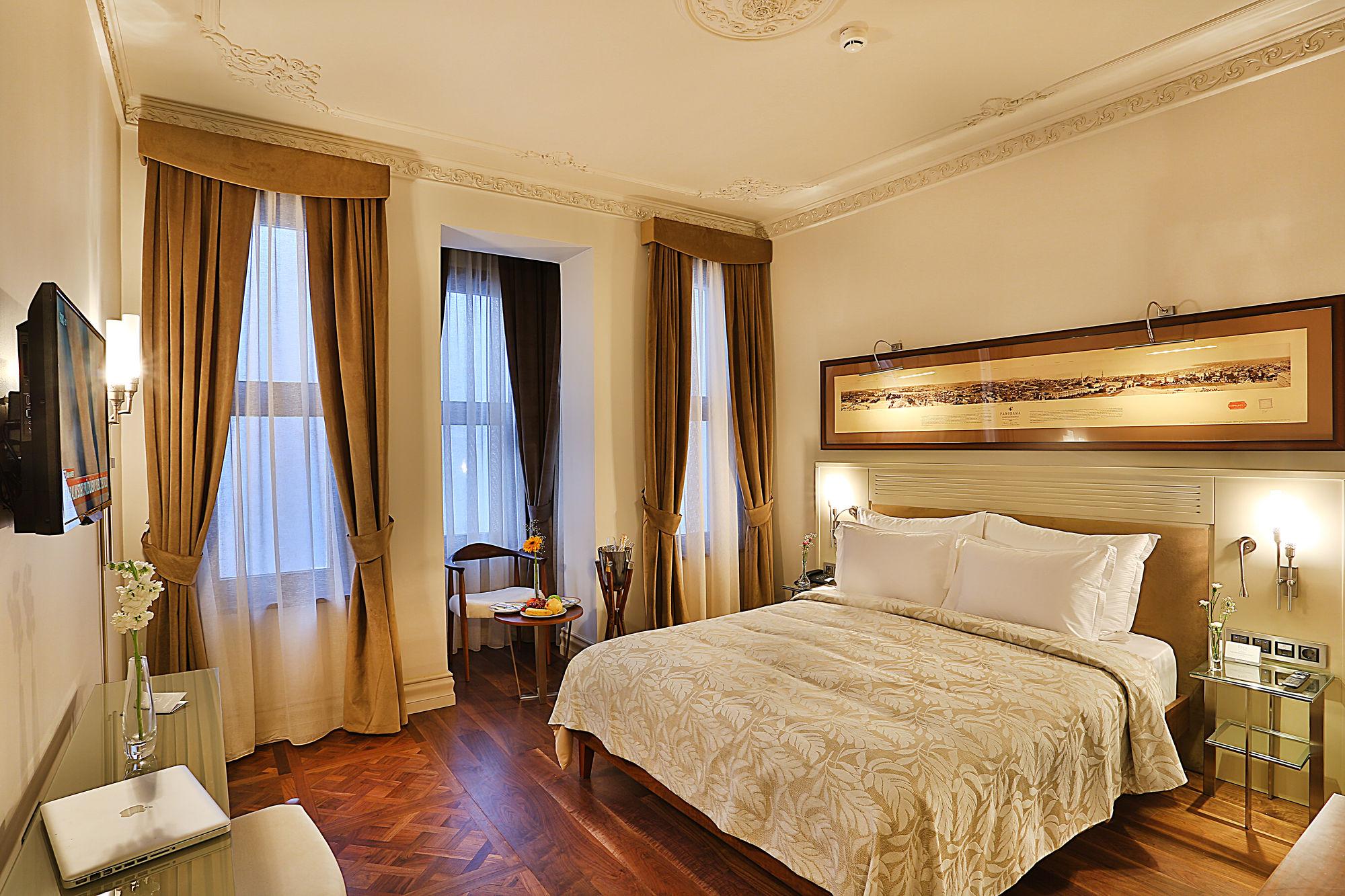 Hotel Taxim Lounge 3*