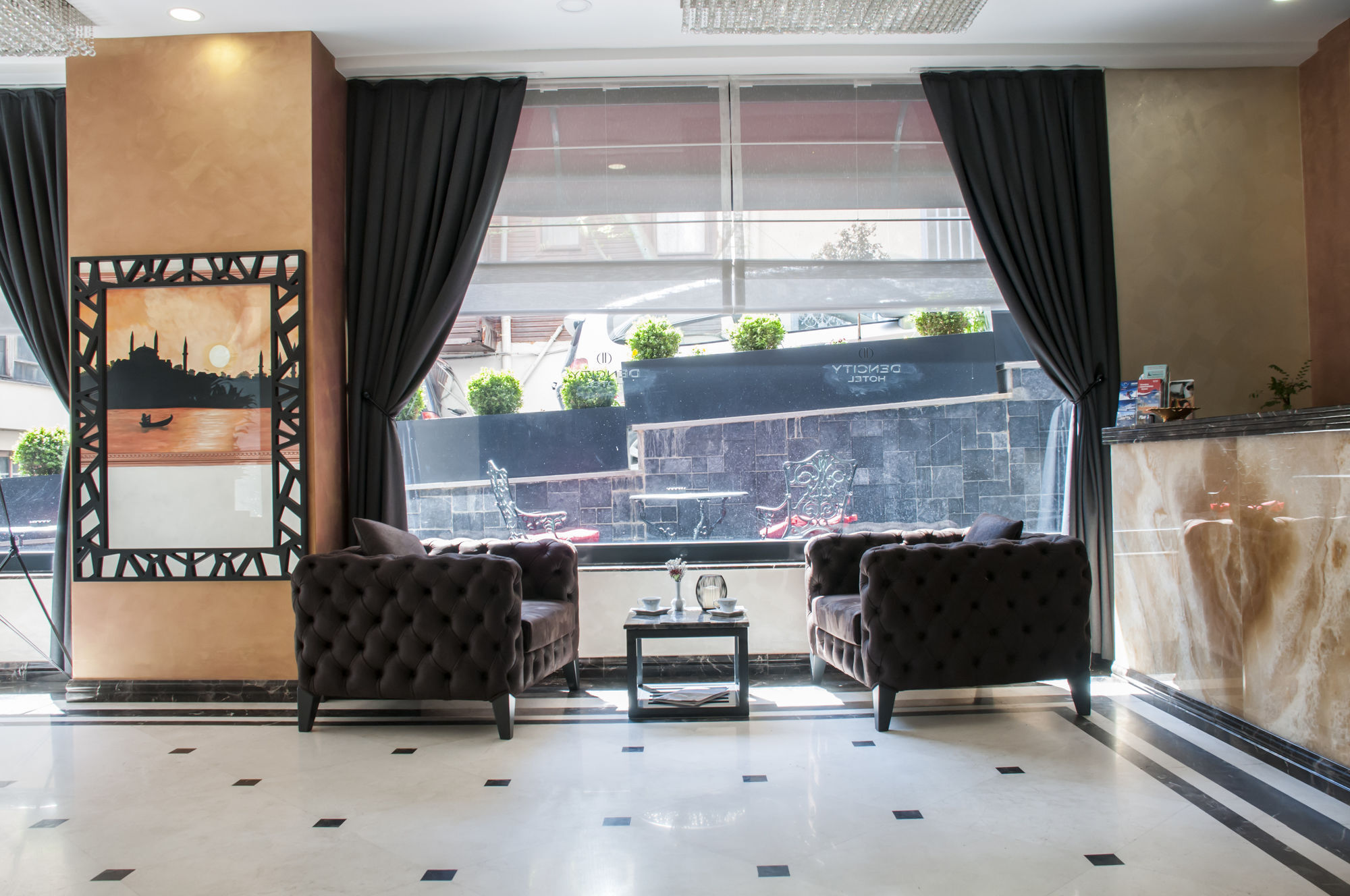 Dencity & Hotel