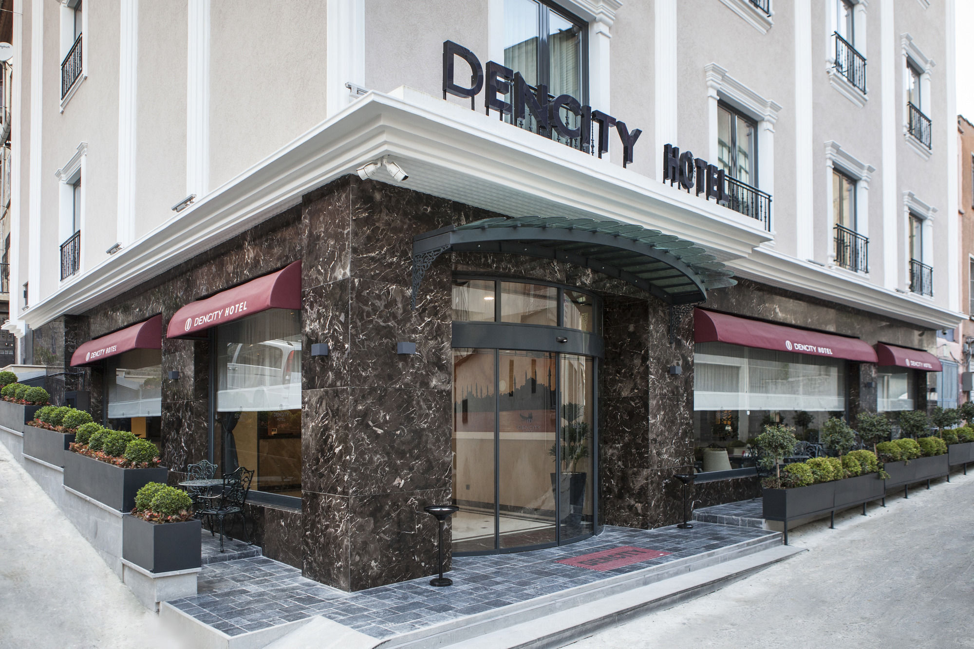 Dencity & 4*