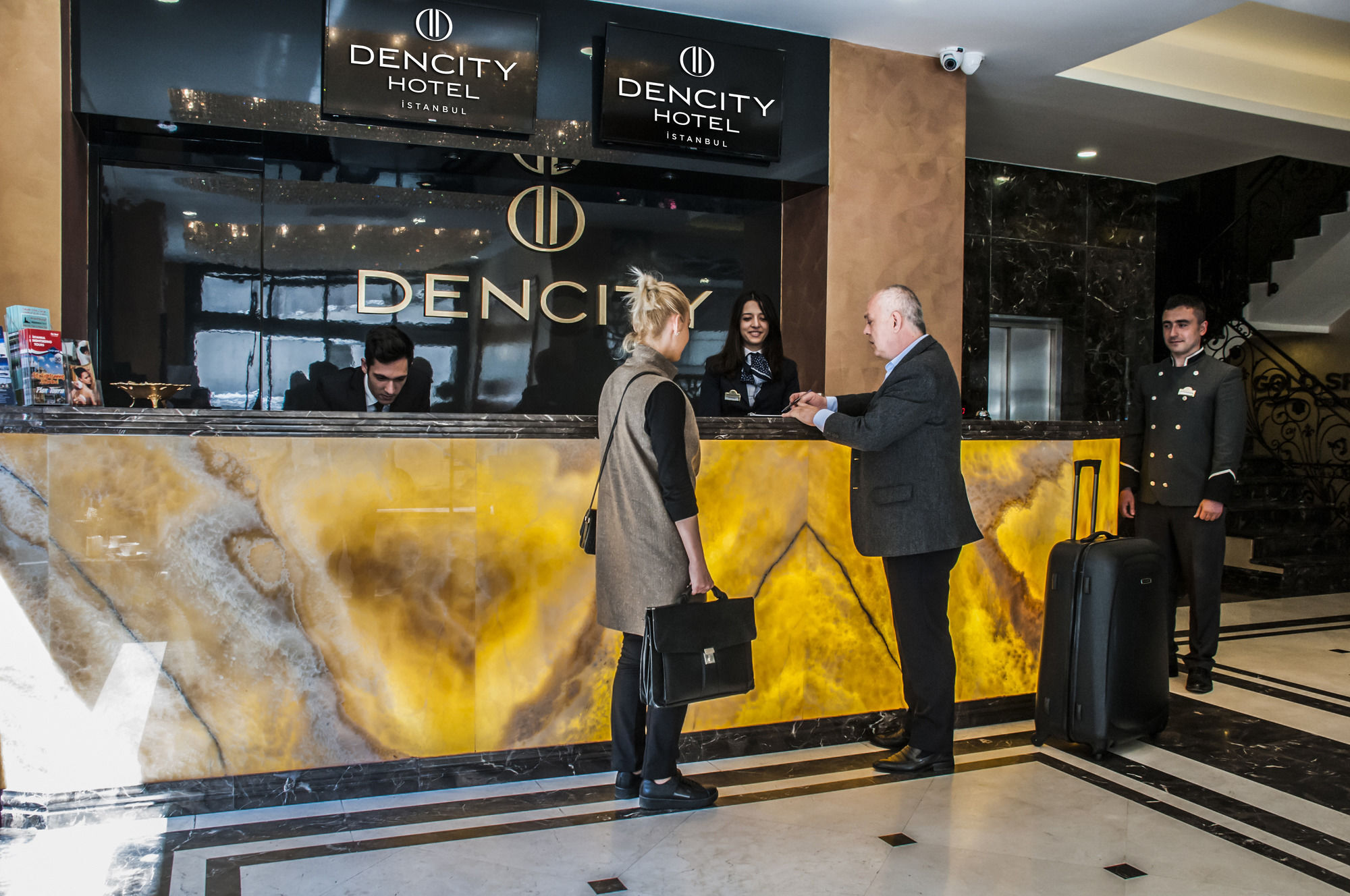 Dencity & Hotel 4*