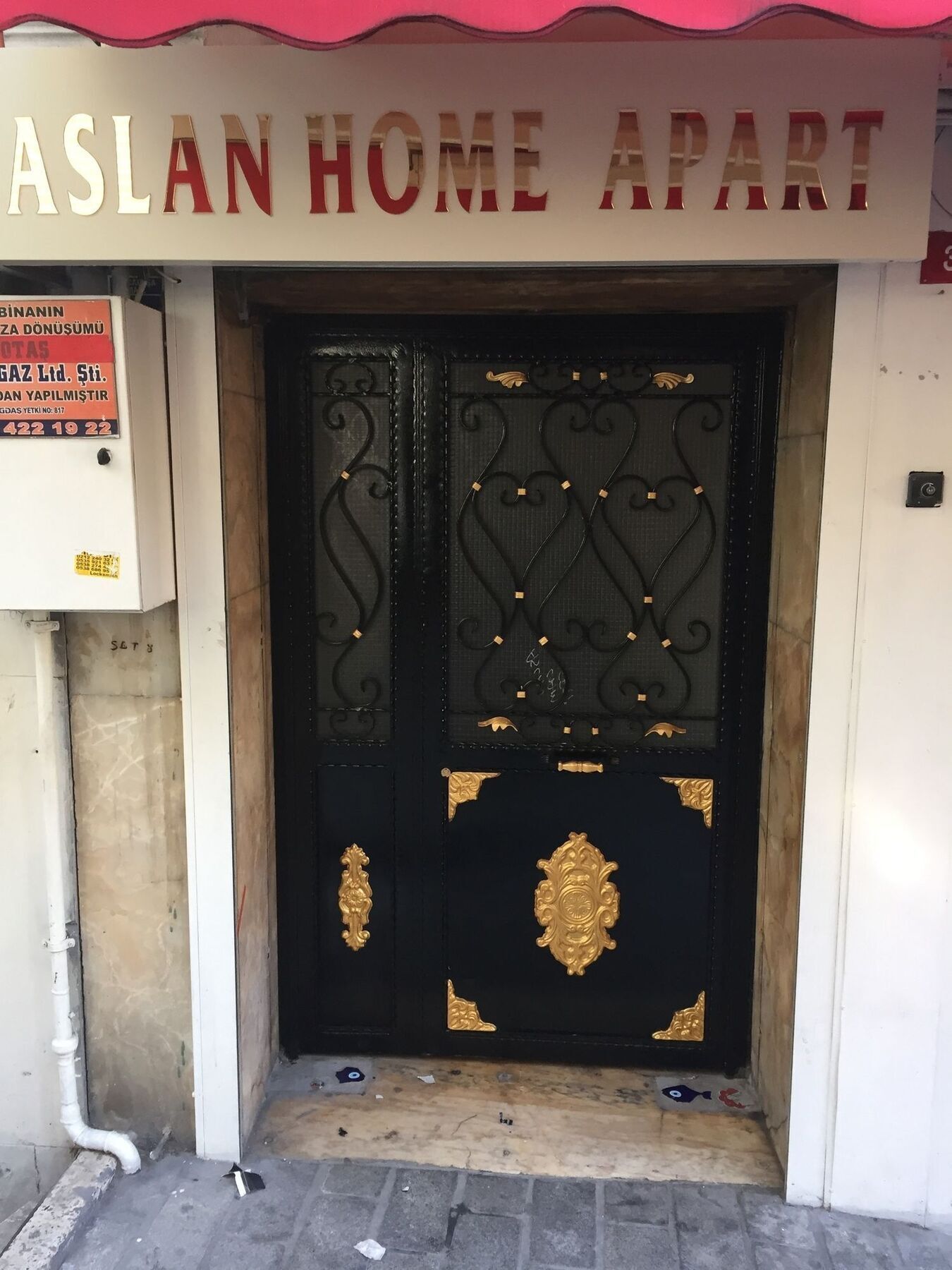 Aslan Apartment