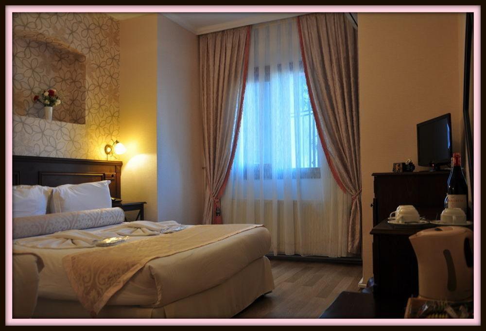 Hotel Center Hill 4*