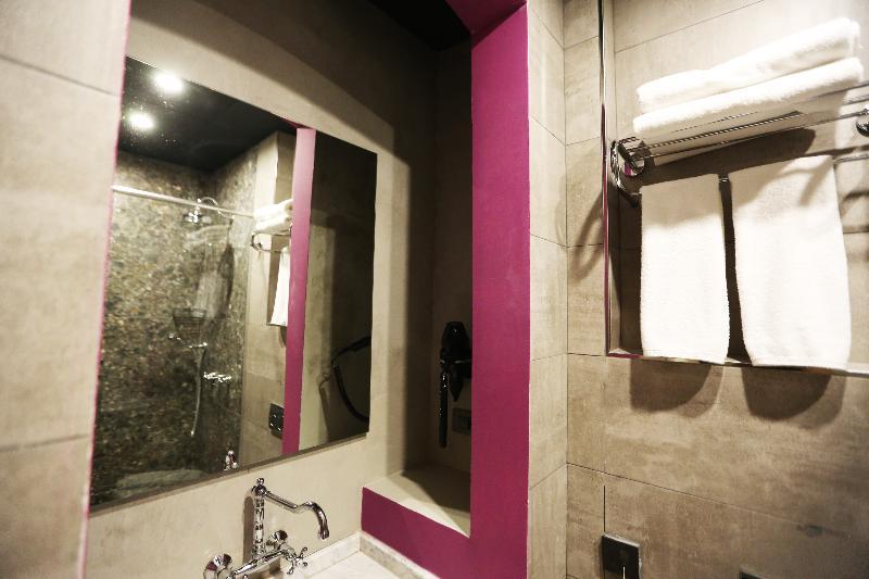 Hotel Royal Tophane 3*