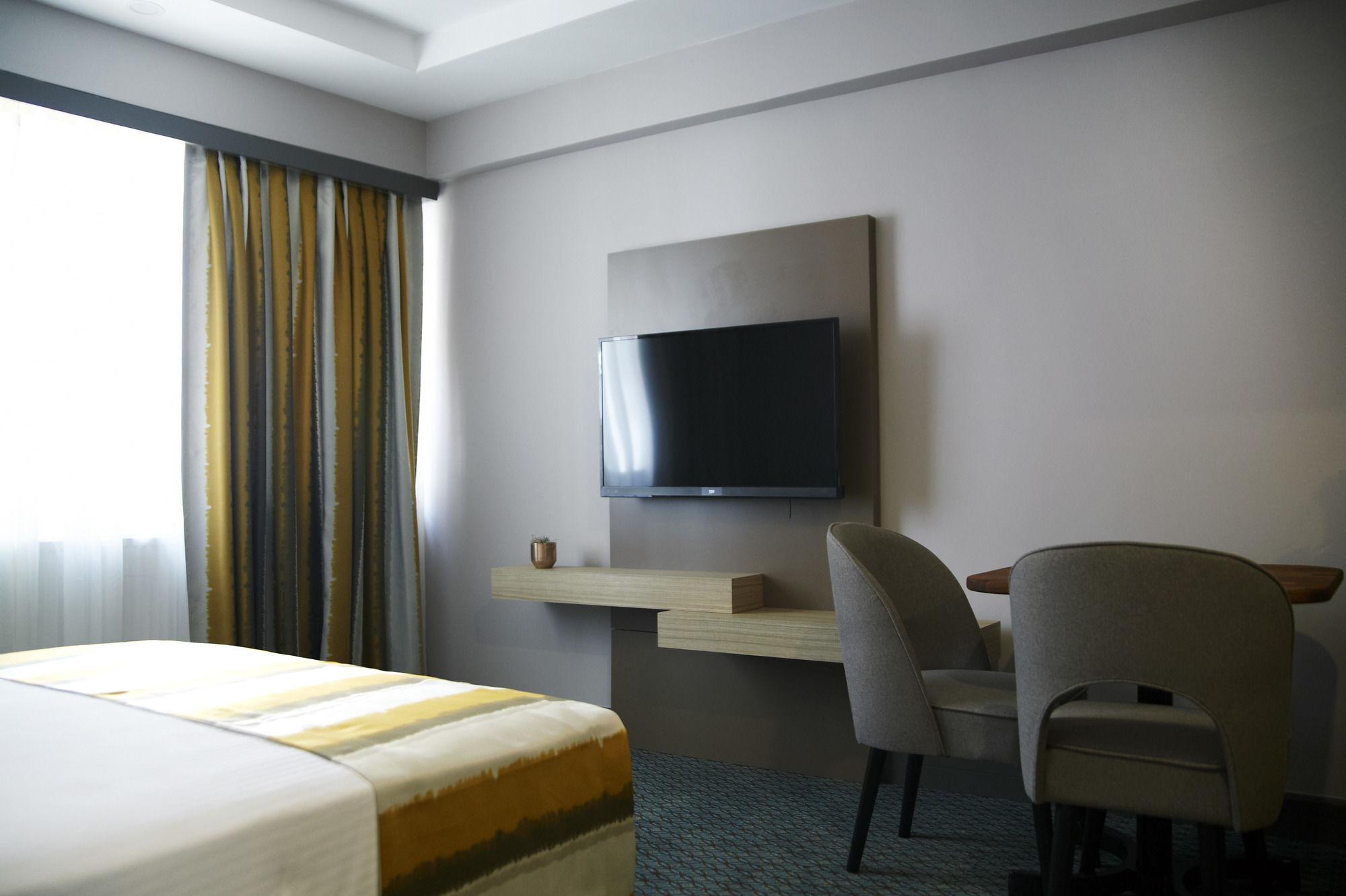 Tophane 4*