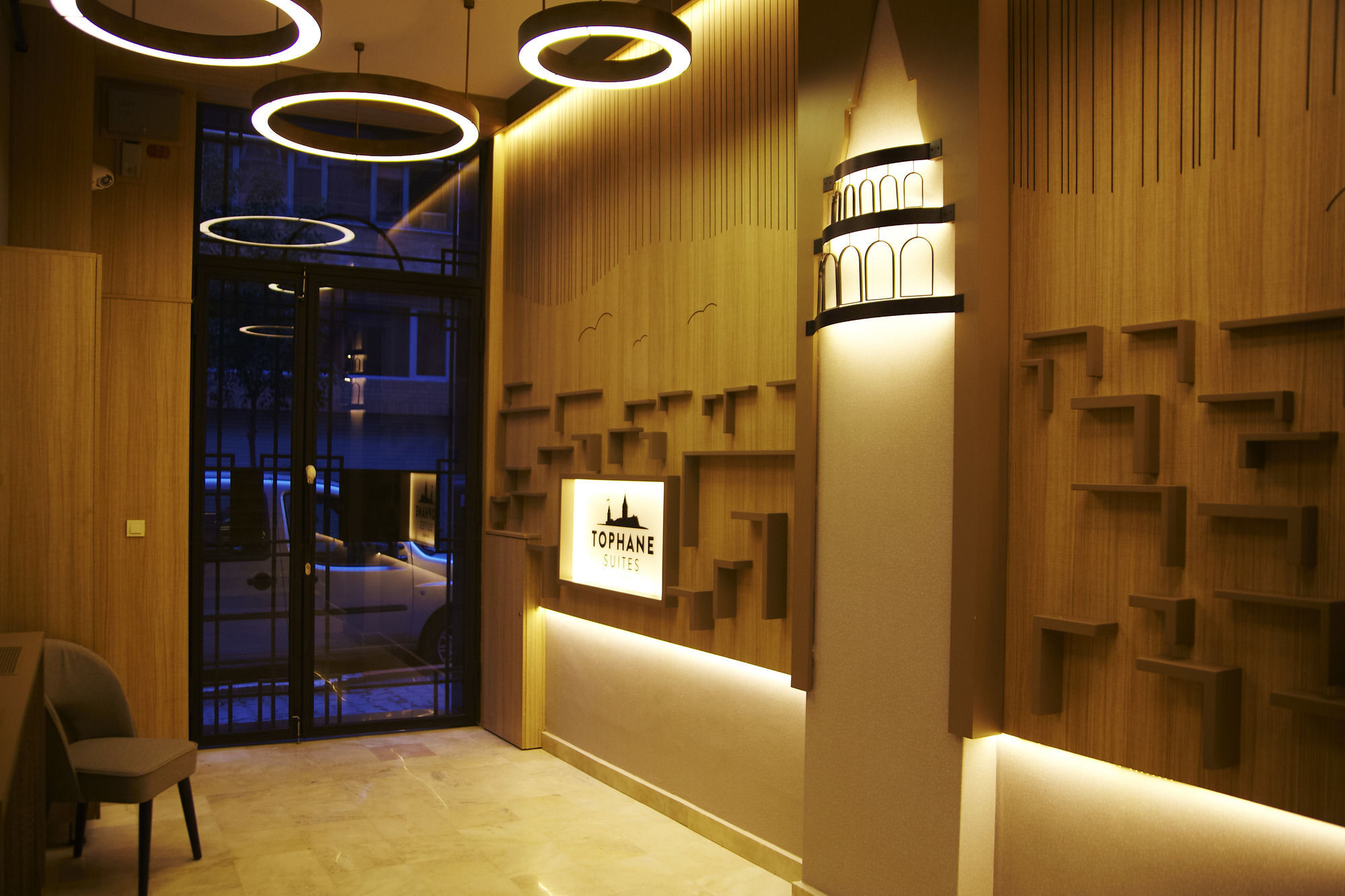 Tophane 4*