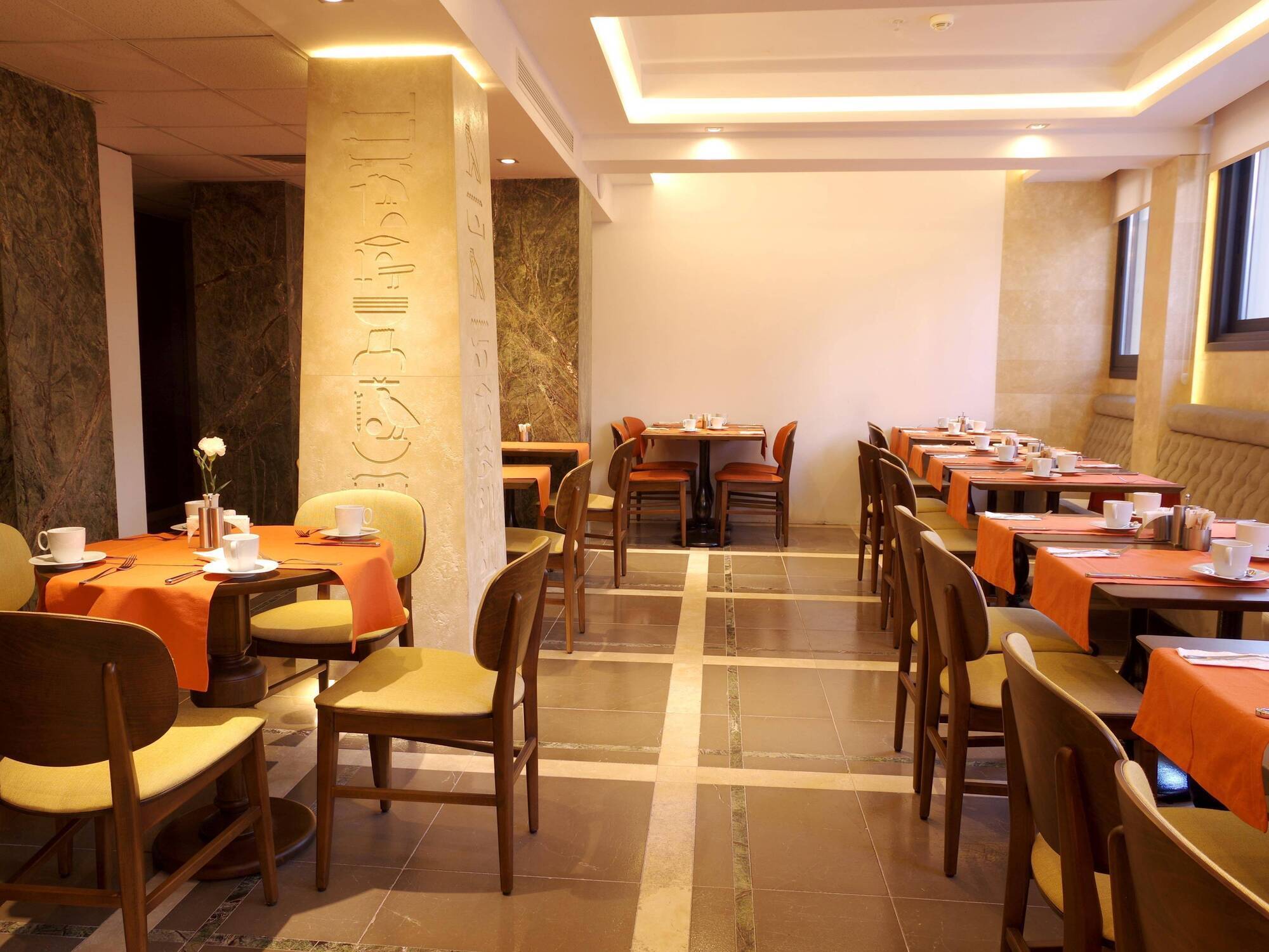 Peyk Oldcity Hotel 3*