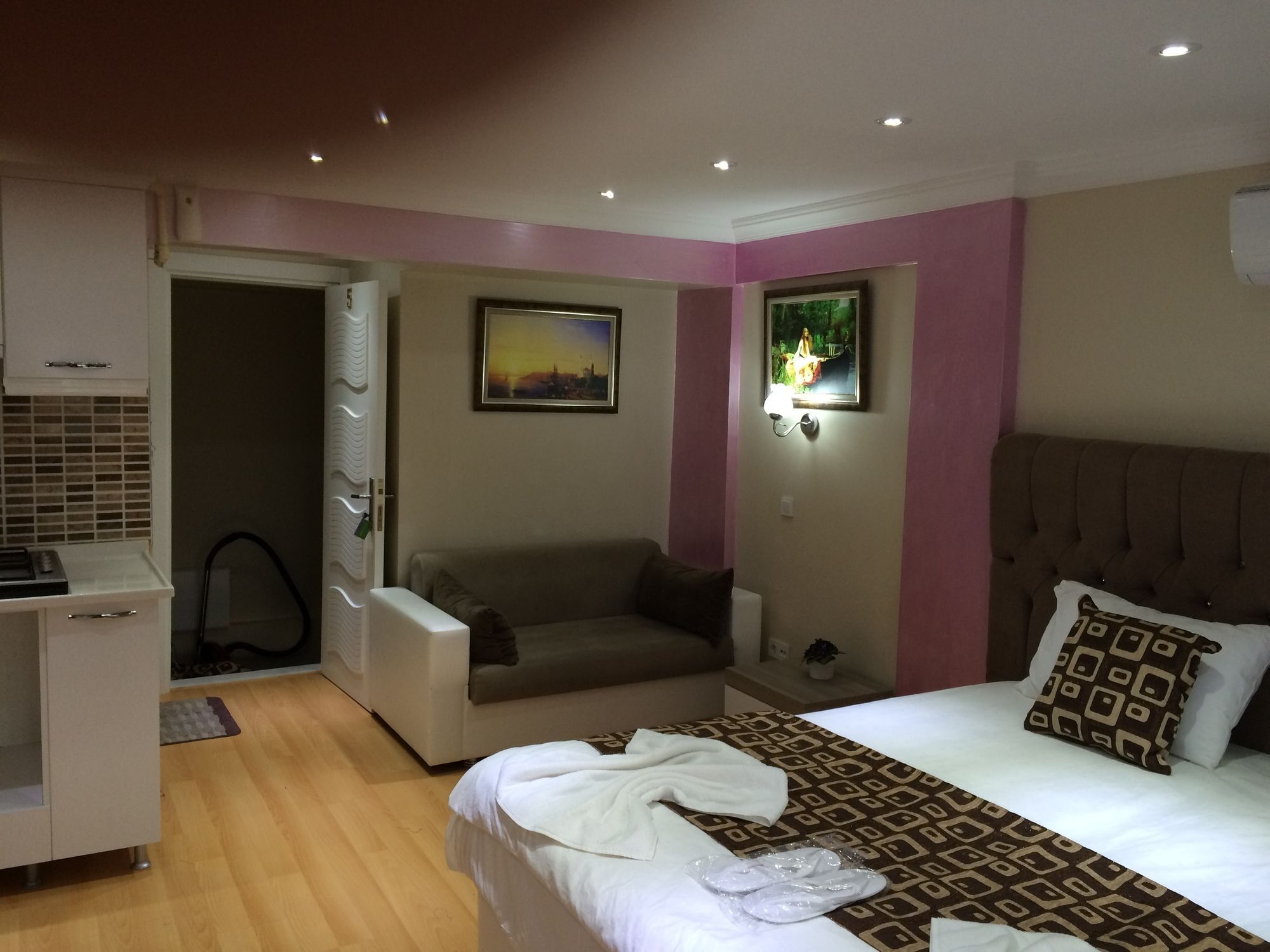 Black Bird Apartment Istanbul