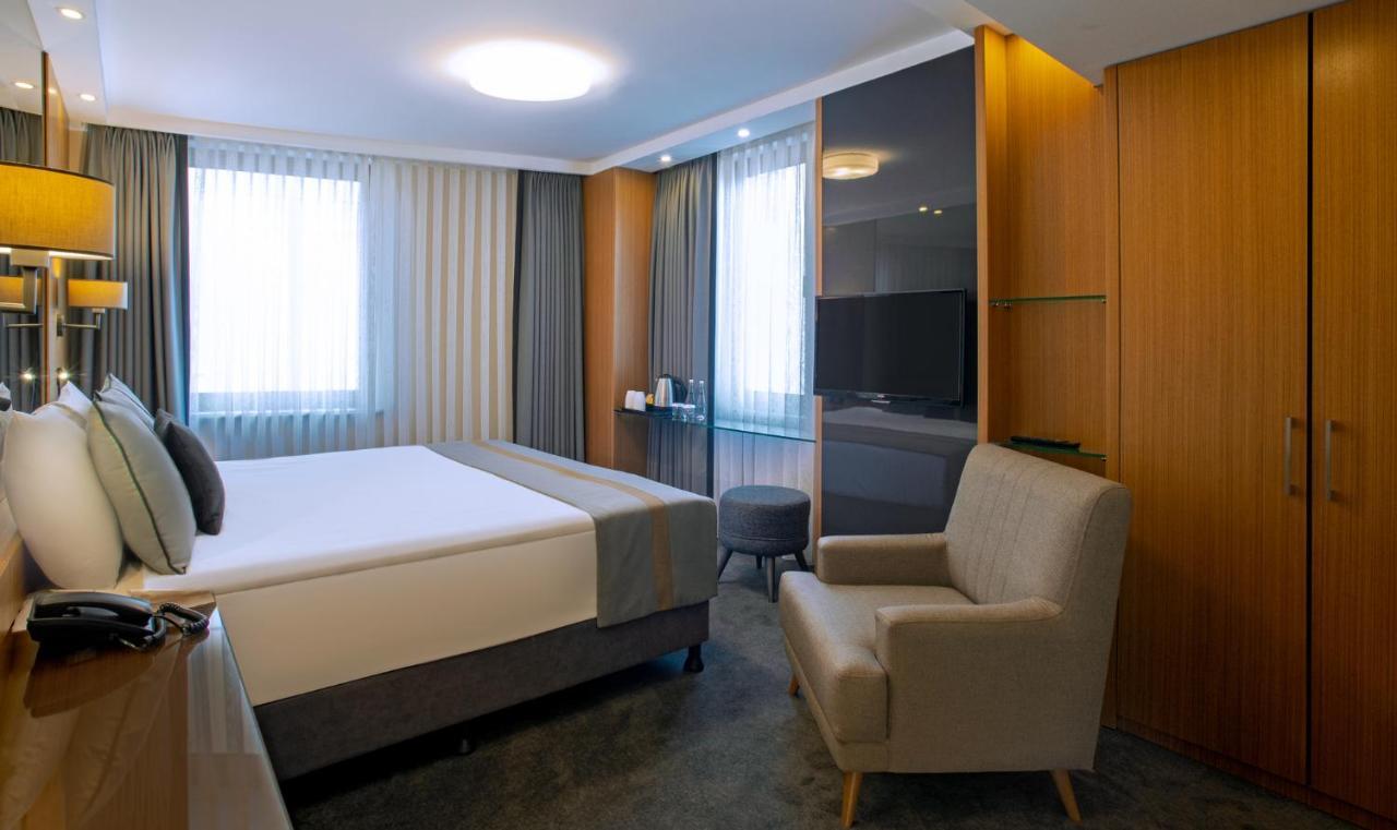 Otel Tan - Special Category