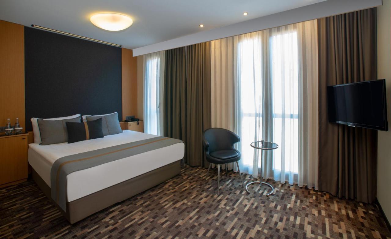 Otel Tan - Special Category
